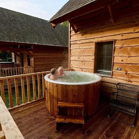Сasa de vacaciones Beautiful With Spa, On A On The Maashorst Nature Reserve *