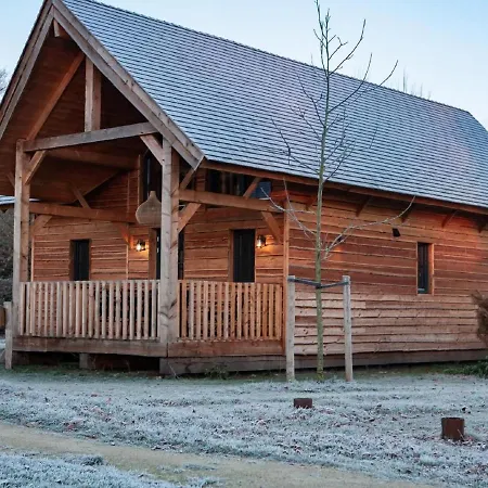 Сasa de vacaciones Beautiful With Spa, On A On The Maashorst Nature Reserve *